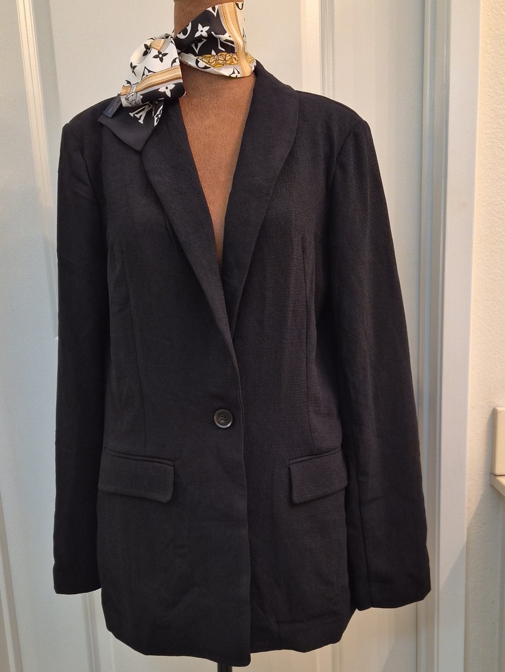 BCBGeneration Black Single-Button Blazer.Size S.M.